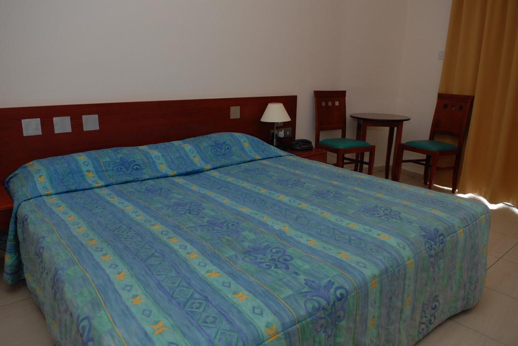Iris Beach Hotel Protaras Camera foto