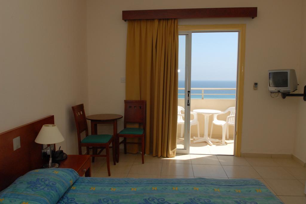 Iris Beach Hotel Protaras Camera foto
